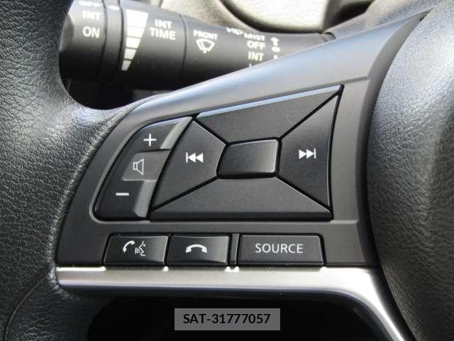 Nissan NOTE 2018-07 8373710-14