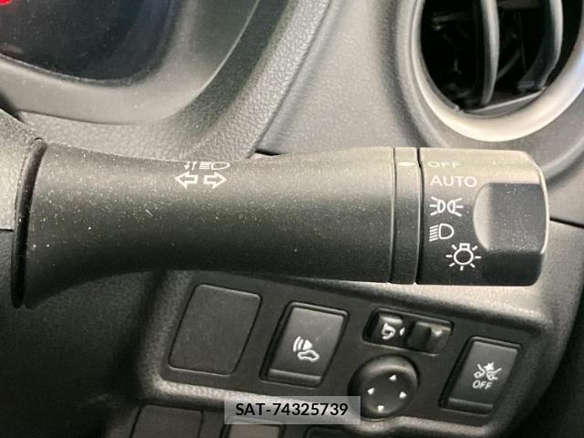 Nissan NOTE 2019-06 8373743-14