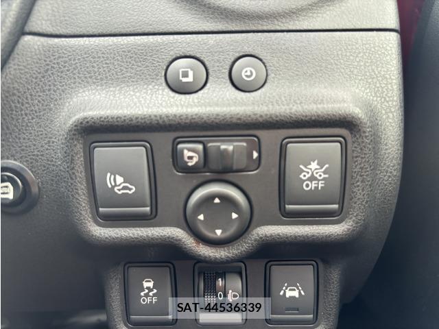 Nissan NOTE 2018-02 8374022-12