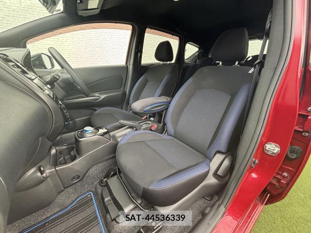 Nissan NOTE 2018-02 8374022-9