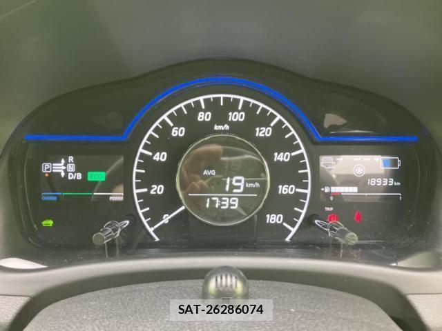 Nissan NOTE 2017-08 8374077-13