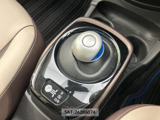 Nissan NOTE 2017-08 8374077-17