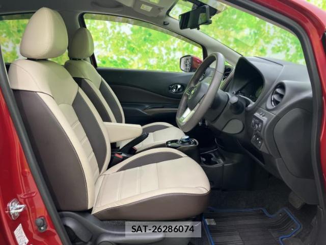 Nissan NOTE 2017-08 8374077-3