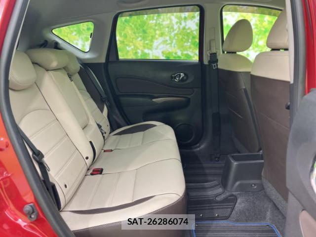 Nissan NOTE 2017-08 8374077-4
