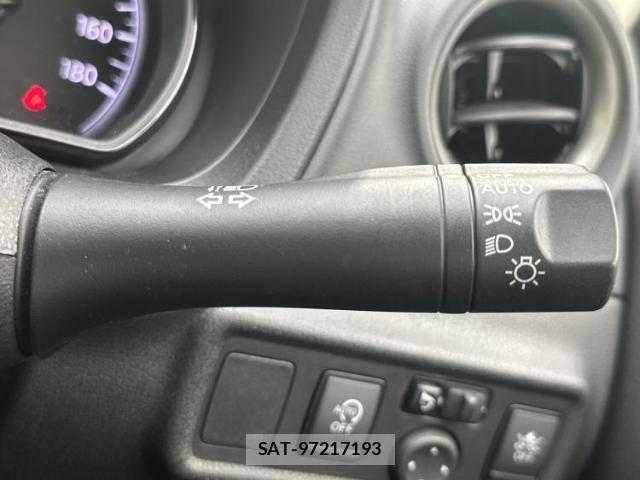Nissan NOTE 2020-08 8374082-15
