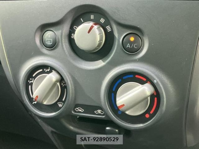 Nissan NOTE 2015-04 8374157-11