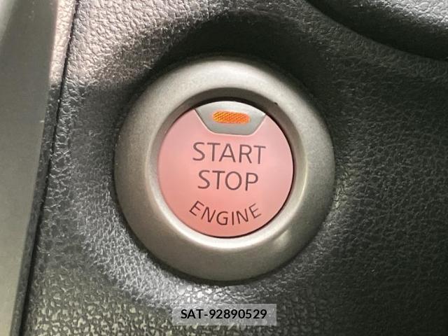 Nissan NOTE 2015-04 8374157-15