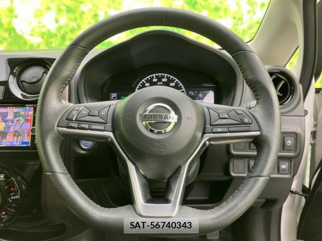Nissan NOTE 2018-09 8374160-17