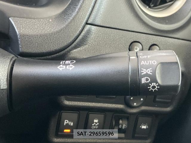 Nissan NOTE 2019-03 8374251-14