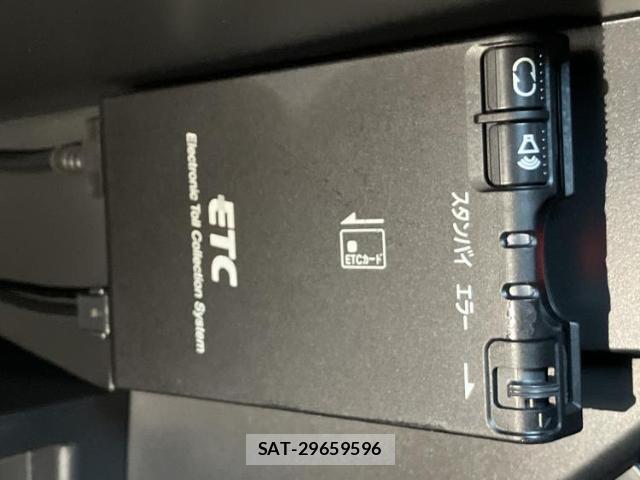 Nissan NOTE 2019-03 8374251-16