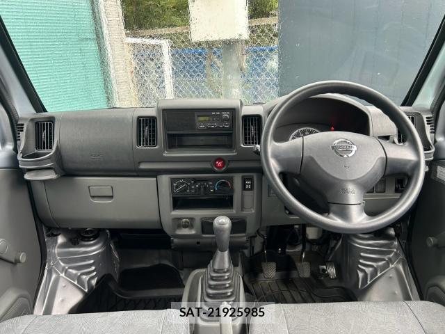 Nissan CLIPPER VAN 2012-10 8372711-3