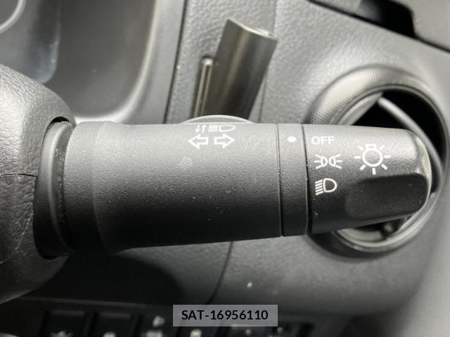 Nissan NV150 AD 2019-08 8374235-14