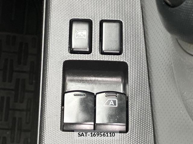 Nissan NV150 AD 2019-08 8374235-17