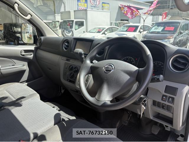Nissan NV350 Caravan 2017-11 8373152-5