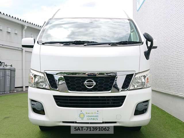 Nissan NV350 Caravan 2016-07 8374025-16