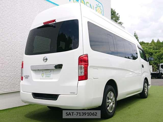Nissan NV350 Caravan 2016-07 8374025-2