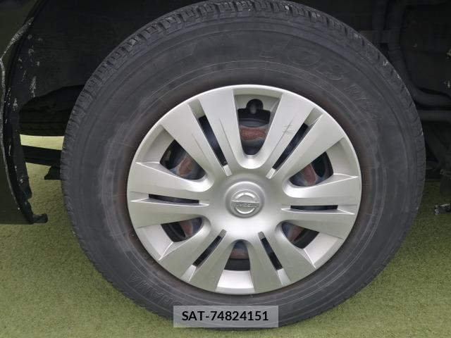 Nissan NV350 Caravan 2016-03 8374031-13