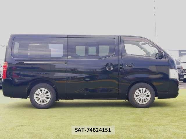 Nissan NV350 Caravan 2016-03 8374031-18