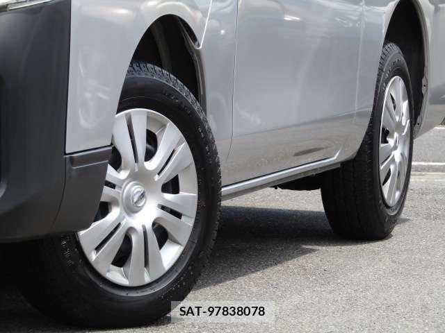 Nissan NV350 Caravan 2021-07 8374043-12
