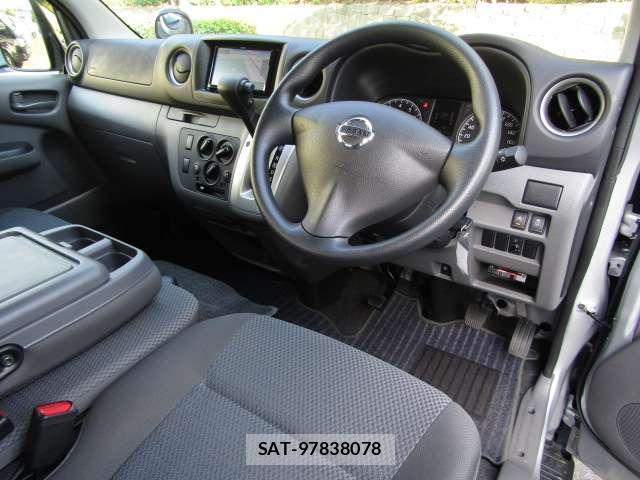 Nissan NV350 Caravan 2021-07 8374043-2