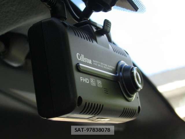 Nissan NV350 Caravan 2021-07 8374043-7