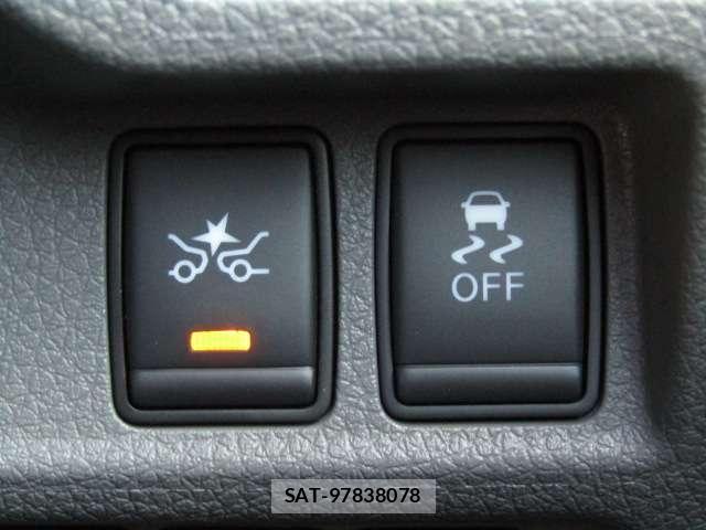 Nissan NV350 Caravan 2021-07 8374043-9
