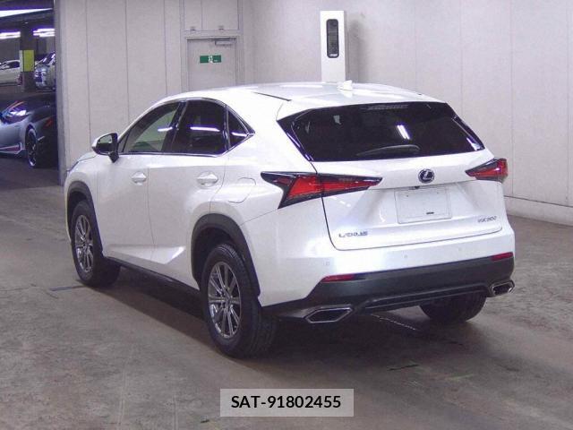 Lexus NX 2019-07 8372507-3