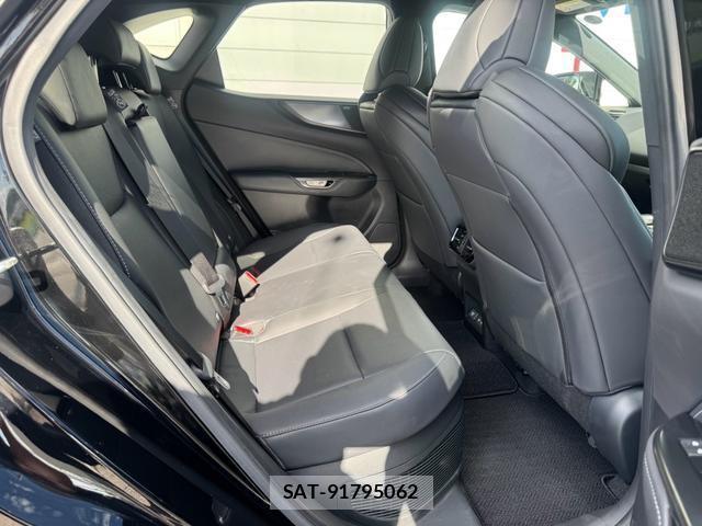 Lexus NX 2023-02 8373738-9