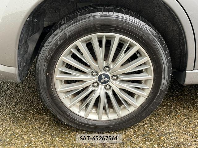 Mitsubishi OUTLANDER PHEV 2018-11 8372616-14