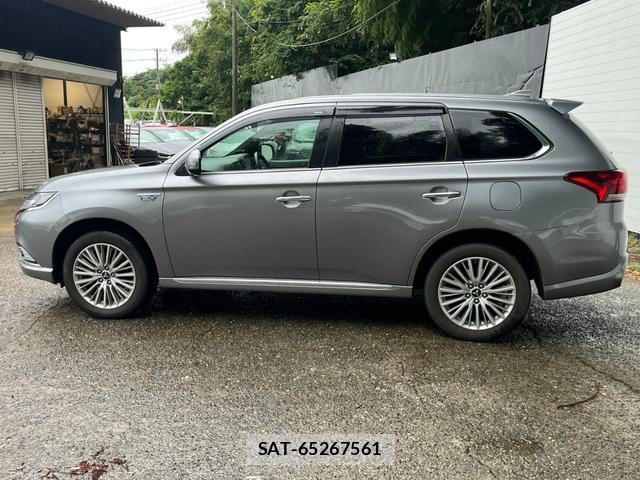 Mitsubishi OUTLANDER PHEV 2018-11 8372616-6