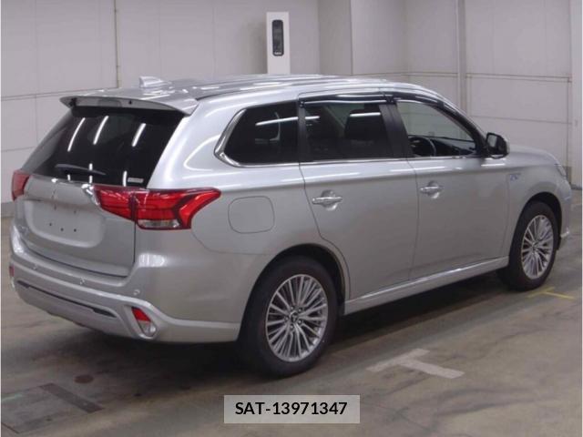 Mitsubishi OUTLANDER PHEV 2021-06 8373073-1