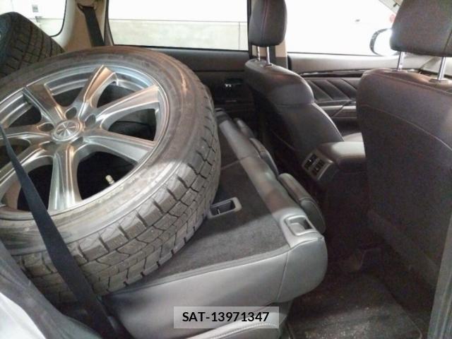 Mitsubishi OUTLANDER PHEV 2021-06 8373073-3