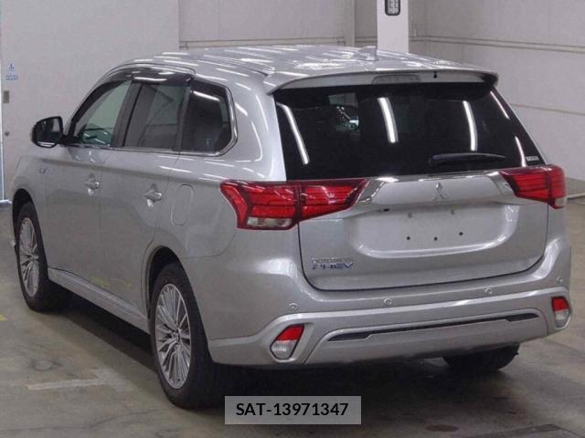 Mitsubishi OUTLANDER PHEV 2021-06 8373073-5