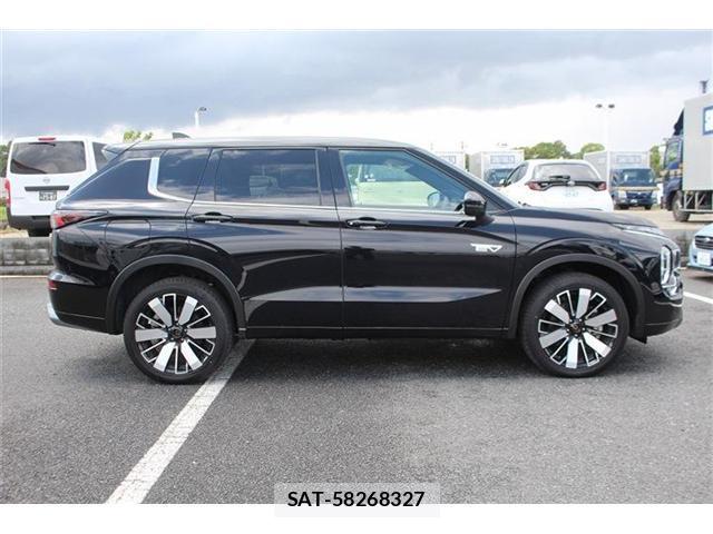 Mitsubishi OUTLANDER PHEV 2025-08 8373530-15