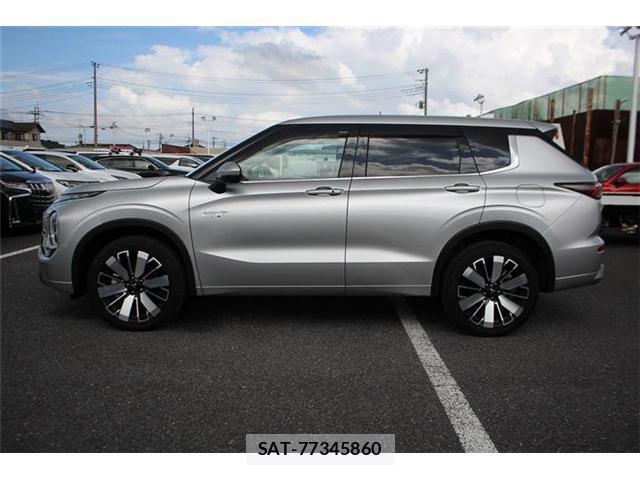 Mitsubishi OUTLANDER PHEV 2024-12 8373534-10