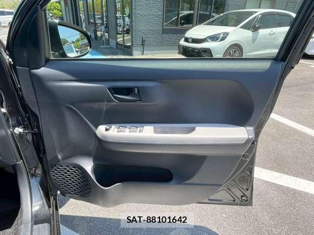 Toyota PASSO 2016-12 8373631-17