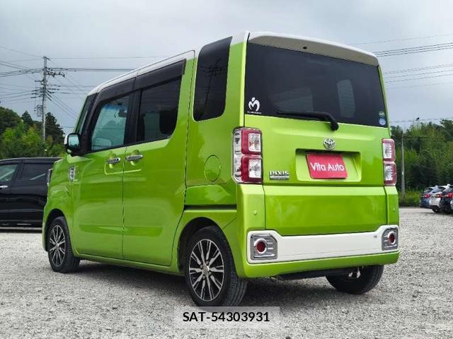 Toyota Pixis Mega 2016-08 8372764-18