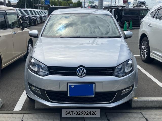 VolksWagen POLO 2014-02 8373242-1