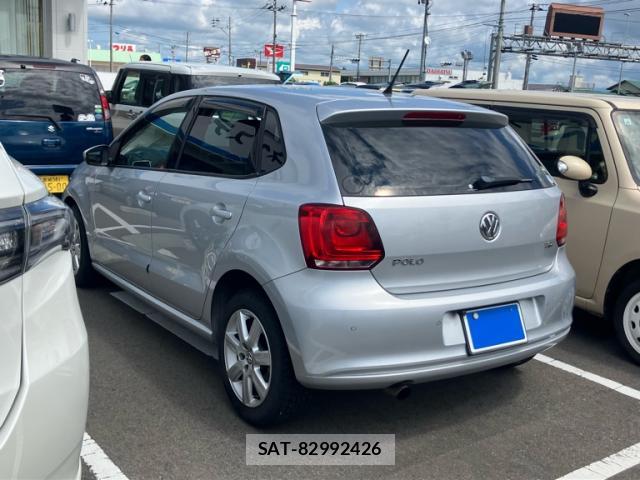 VolksWagen POLO 2014-02 8373242-12