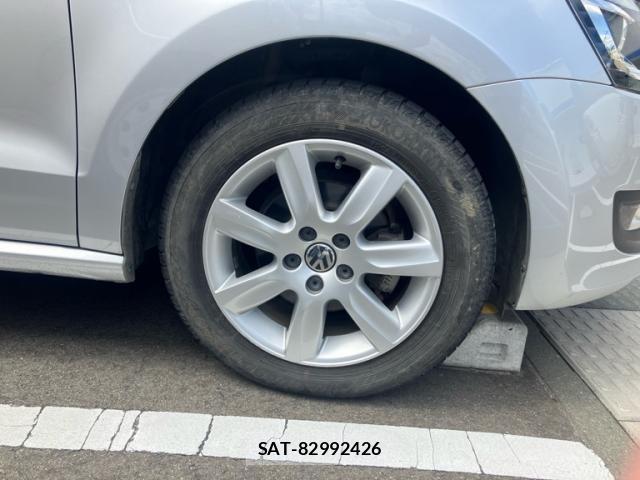 VolksWagen POLO 2014-02 8373242-3