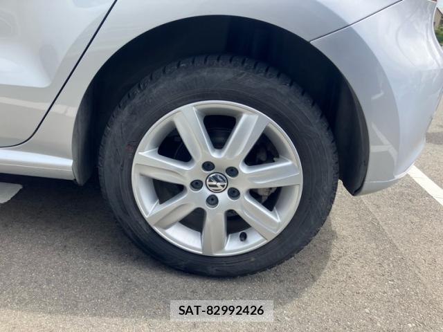VolksWagen POLO 2014-02 8373242-5