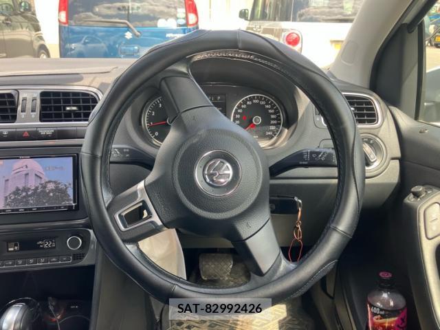 VolksWagen POLO 2014-02 8373242-7