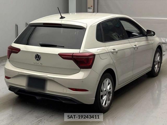 VolksWagen POLO 2022-06 8373832-12