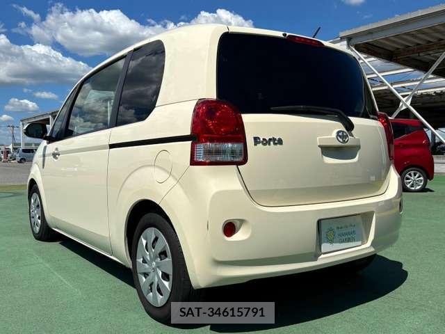Toyota PORTE 2016-03 8373570-3