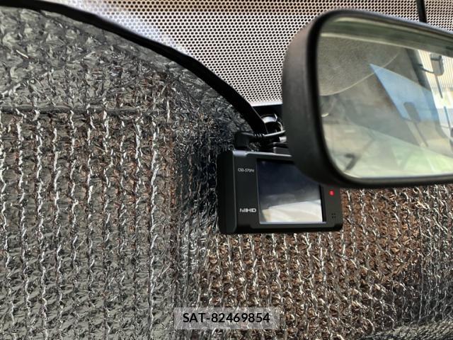Toyota PRIUS ALPHA 2012-01 8372972-15
