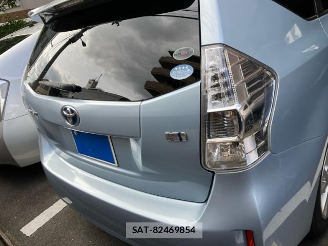 Toyota PRIUS ALPHA 2012-01 8372972-2