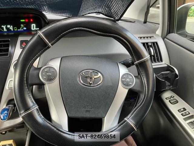 Toyota PRIUS ALPHA 2012-01 8372972-7