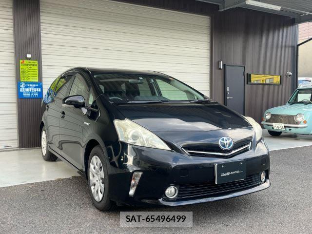 Toyota PRIUS ALPHA 2012-10 8372997-0
