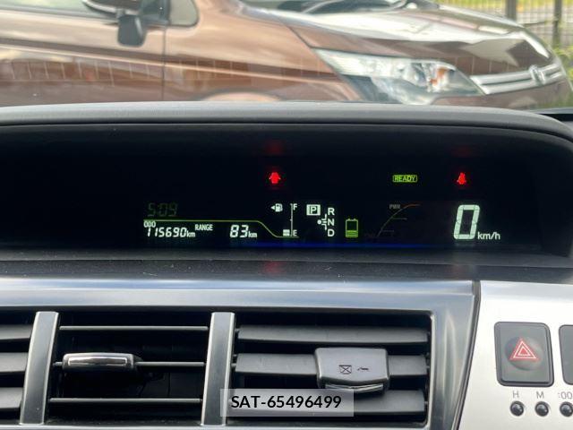 Toyota PRIUS ALPHA 2012-10 8372997-11