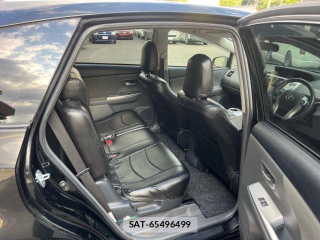Toyota PRIUS ALPHA 2012-10 8372997-14